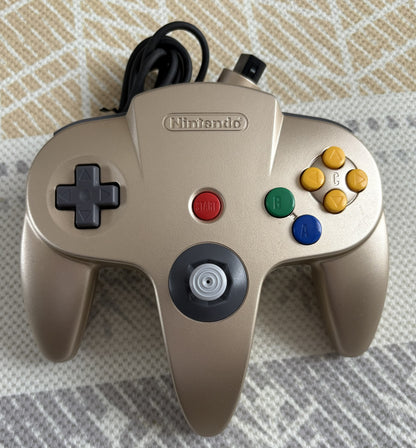 Nintendo 64 Gold Edition Japón – Consola + Mando Dorado + Cables (ENVIO INCLUIDO)